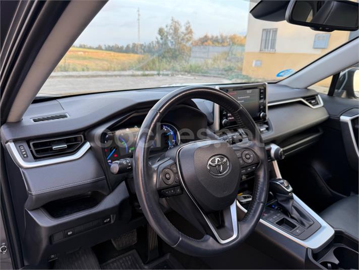 TOYOTA Rav4 2.5l 220H Advance Plus