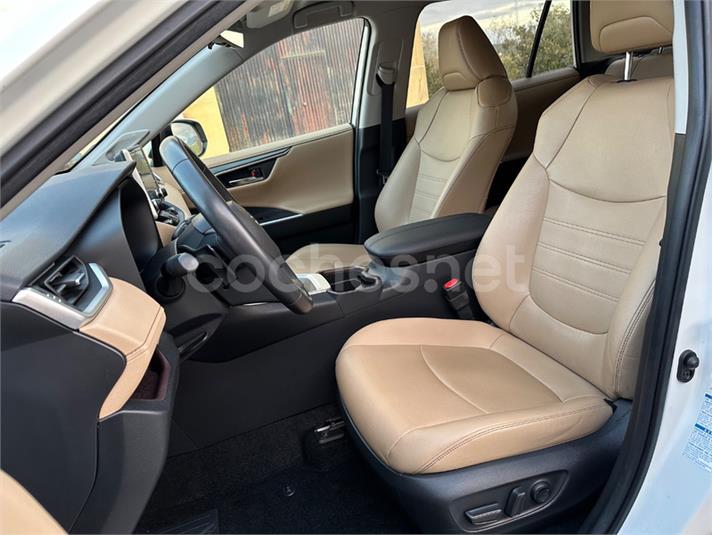 TOYOTA Rav4 2.5l 220H Luxury 4WD