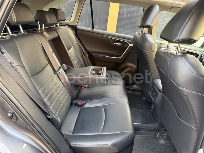 TOYOTA Rav4 2.5l 220H Advance Plus