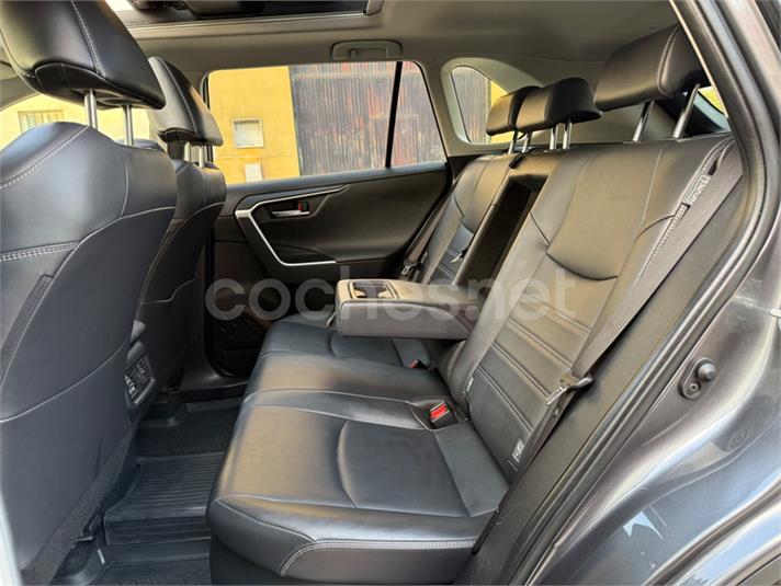 TOYOTA Rav4 2.5l 220H Advance Plus