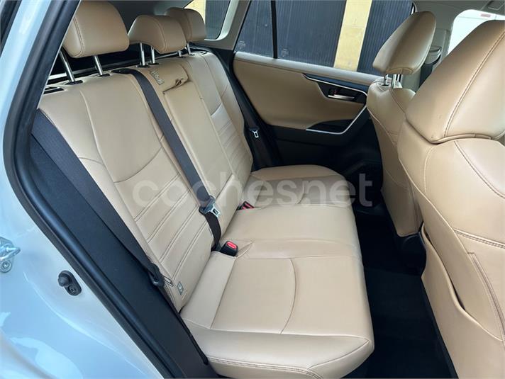 TOYOTA Rav4 2.5l 220H Luxury 4WD
