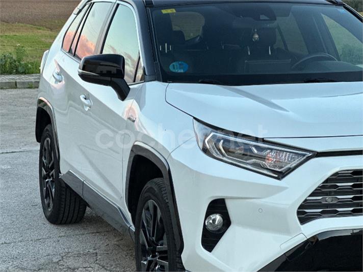 TOYOTA Rav4 2.5l 220H Luxury 4WD