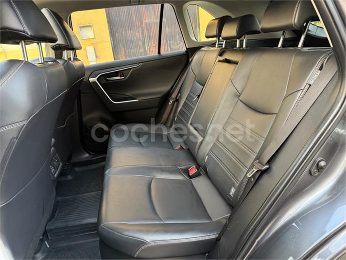 TOYOTA Rav4 2.5l 220H Advance Plus