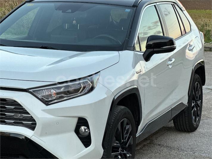 TOYOTA Rav4 2.5l 220H Luxury 4WD