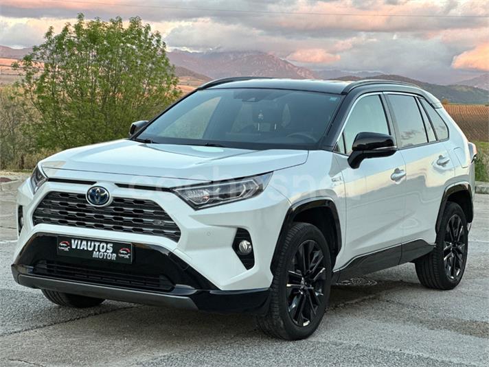 TOYOTA Rav4 2.5l 220H Luxury 4WD