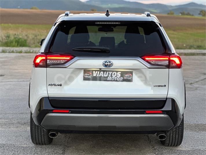 TOYOTA Rav4 2.5l 220H Luxury 4WD