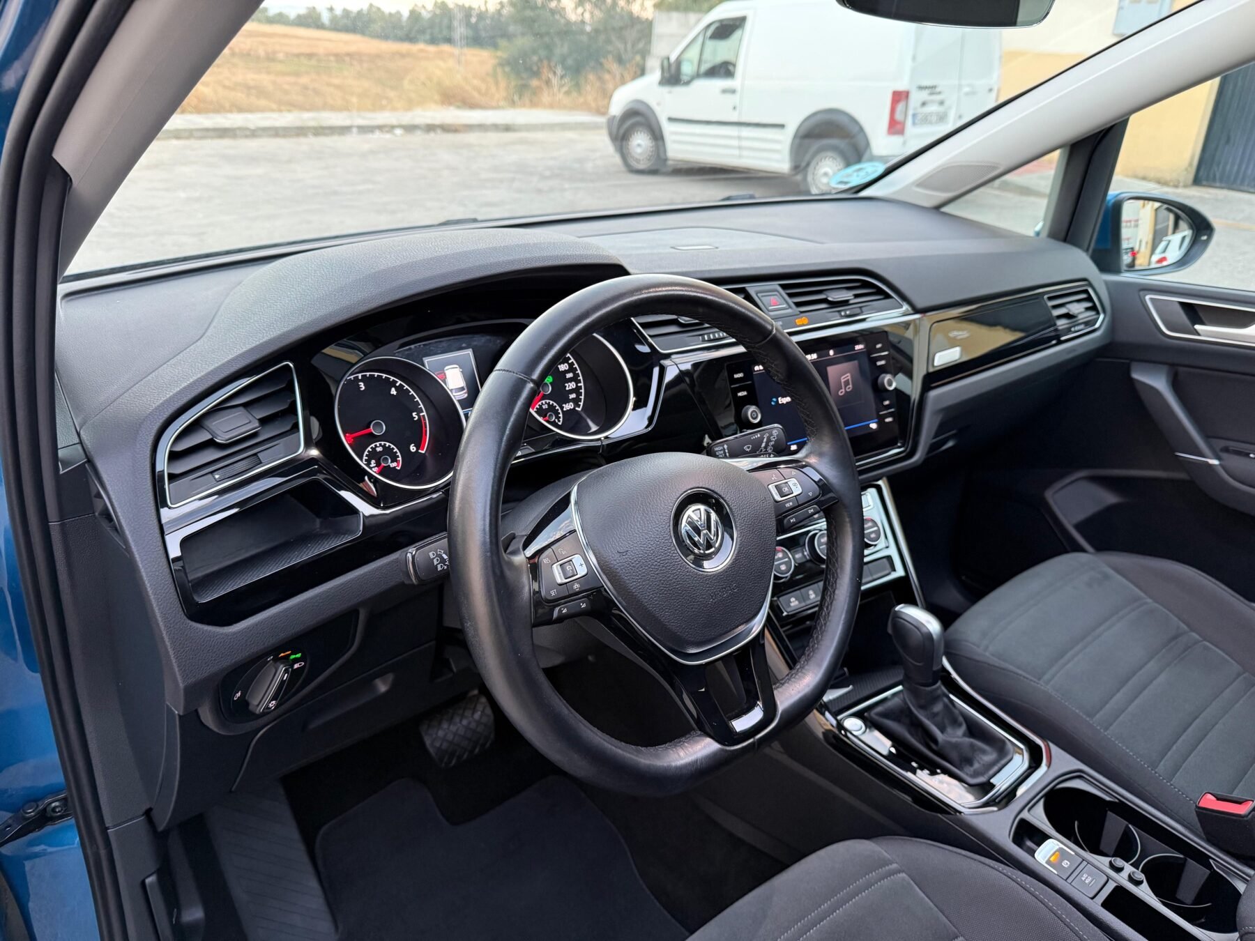 VOLKSWAGEN Touran Sport 2.0 TDI DSG