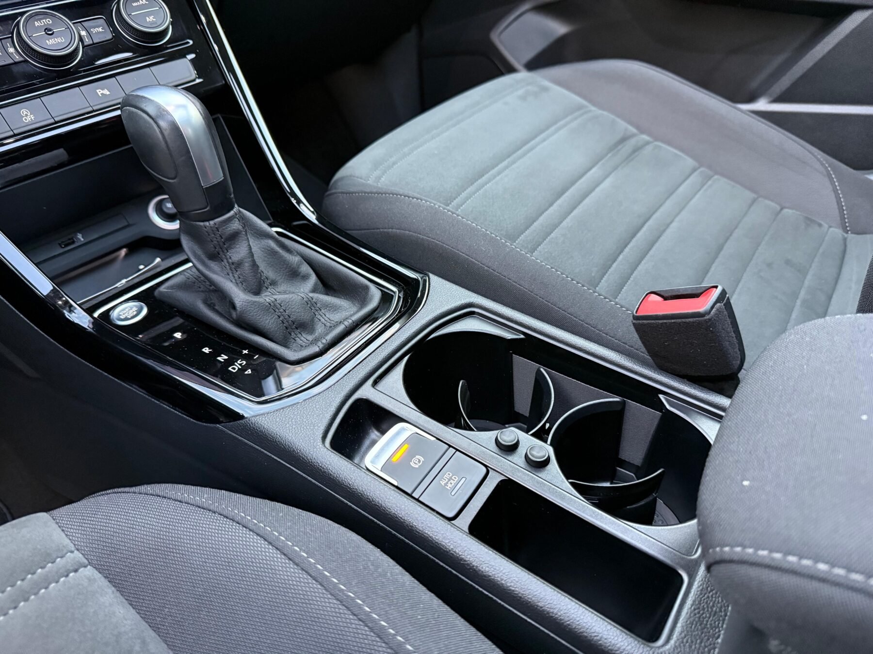 VOLKSWAGEN Touran Sport 2.0 TDI DSG