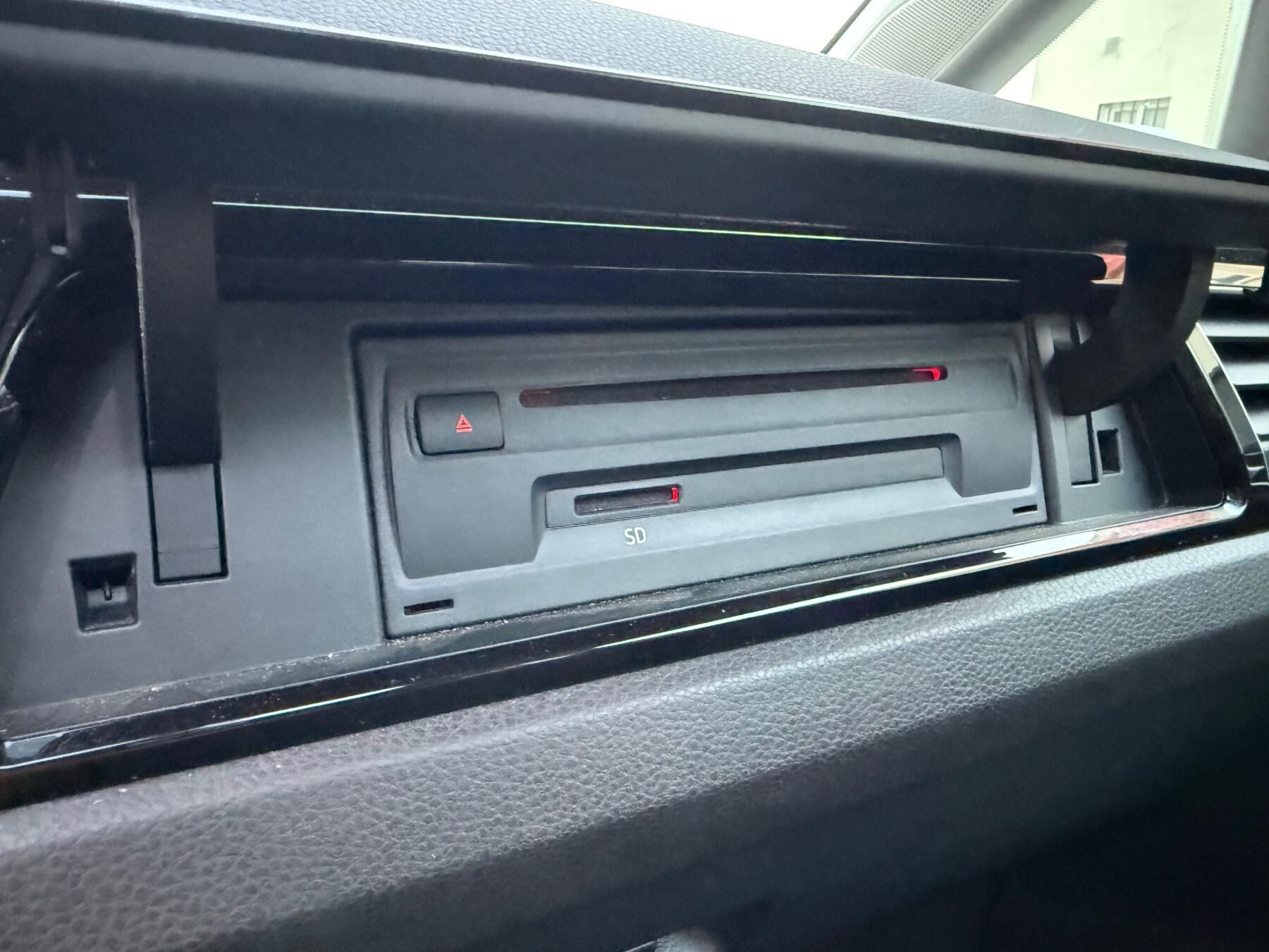 VOLKSWAGEN Touran Sport 2.0 TDI DSG