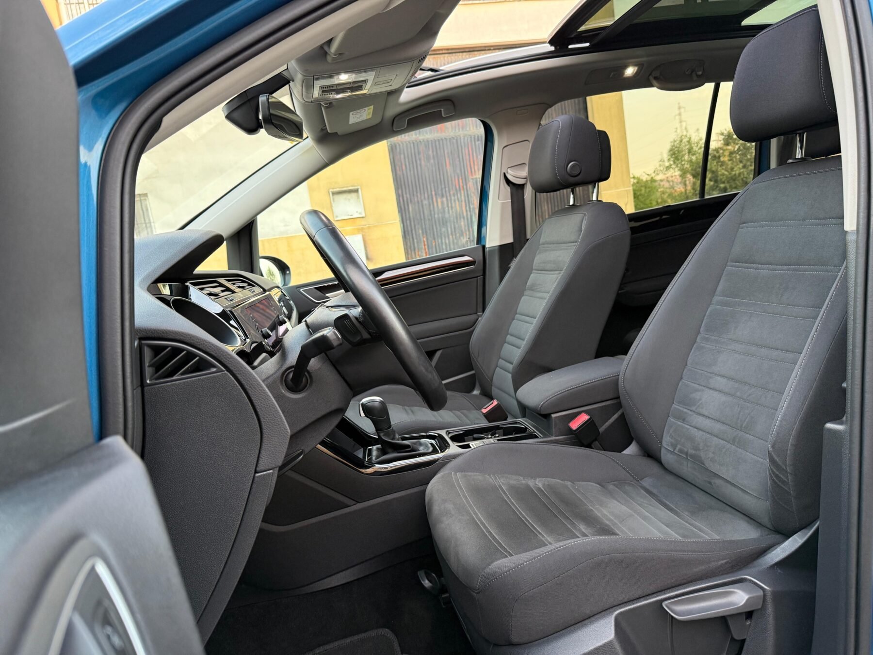 VOLKSWAGEN Touran Sport 2.0 TDI DSG