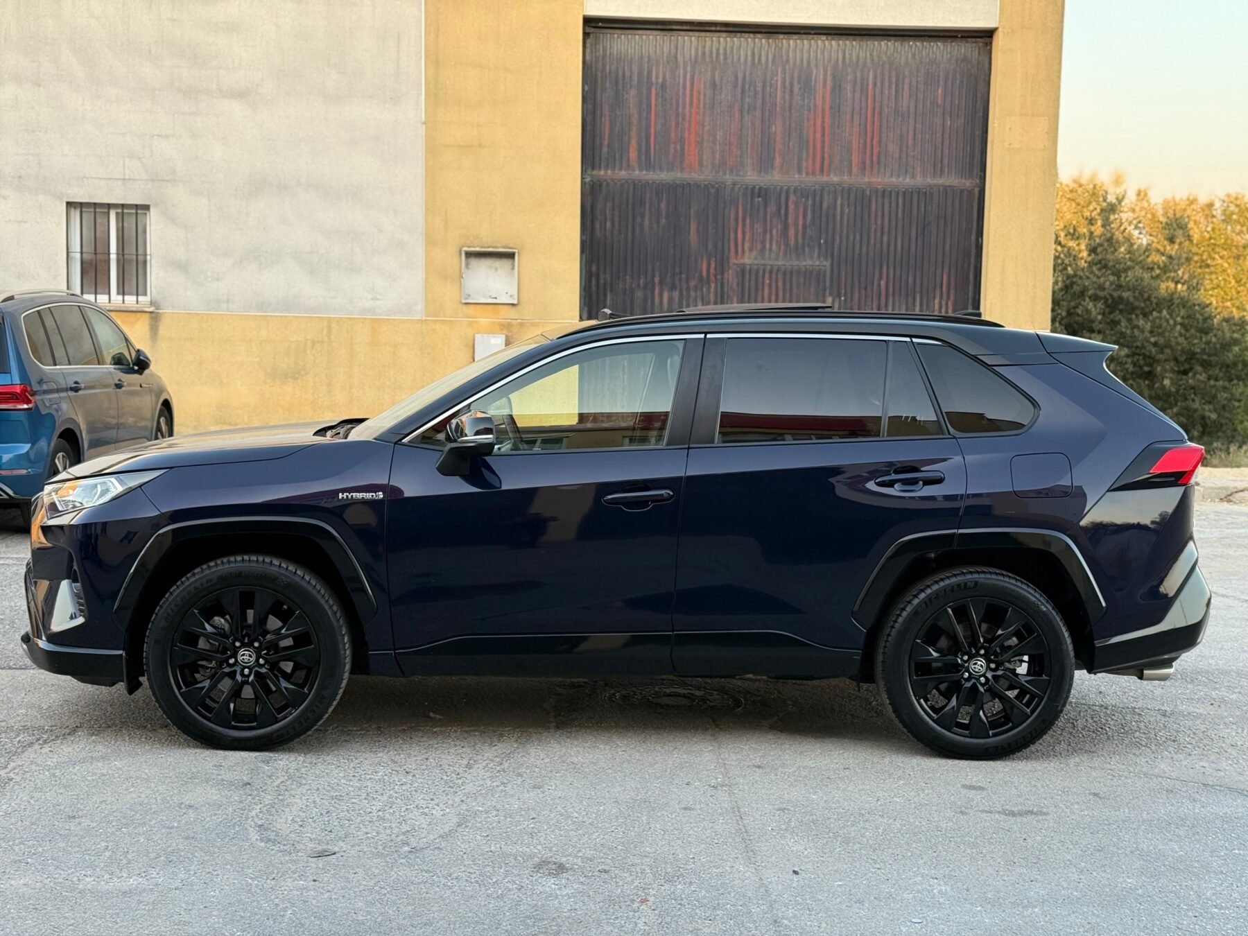TOYOTA Rav4 2.5l 220H Style 4WD