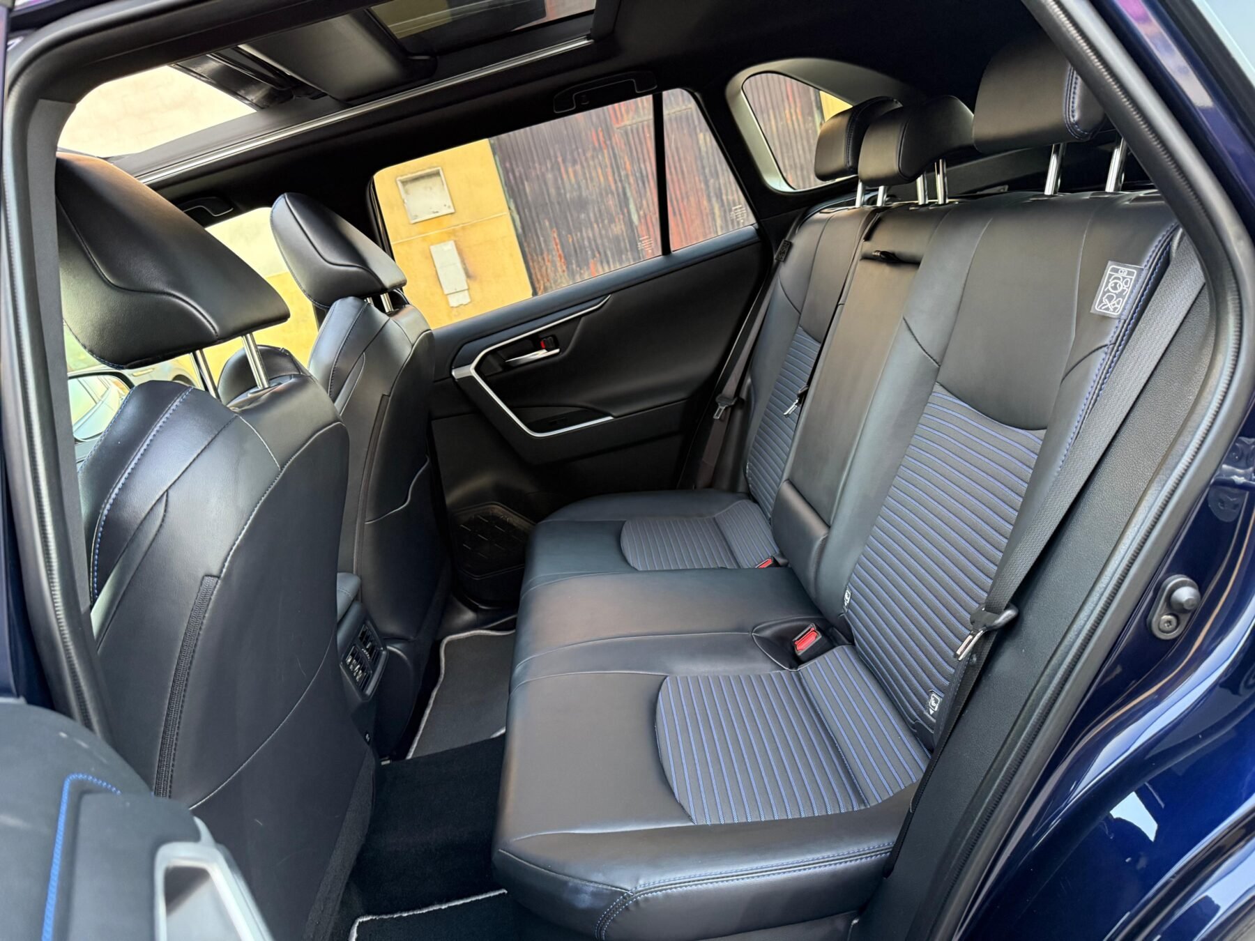 TOYOTA Rav4 2.5l 220H Feel