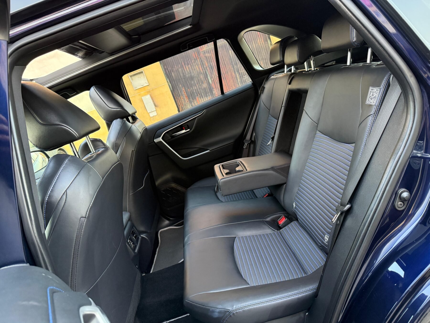 TOYOTA Rav4 2.5l 220H Feel