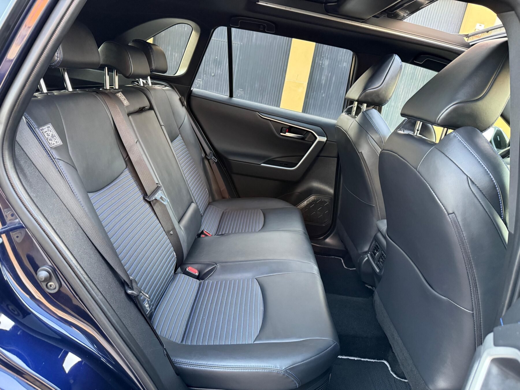TOYOTA Rav4 2.5l 220H Style 4WD