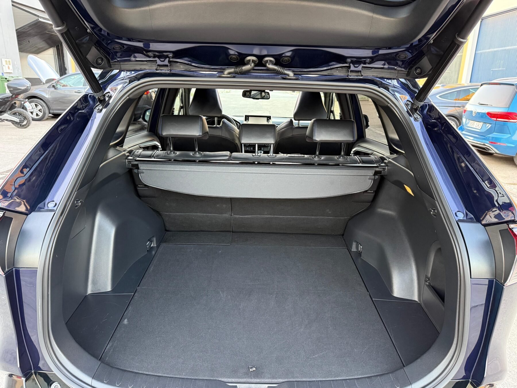 TOYOTA Rav4 2.5l 220H Feel