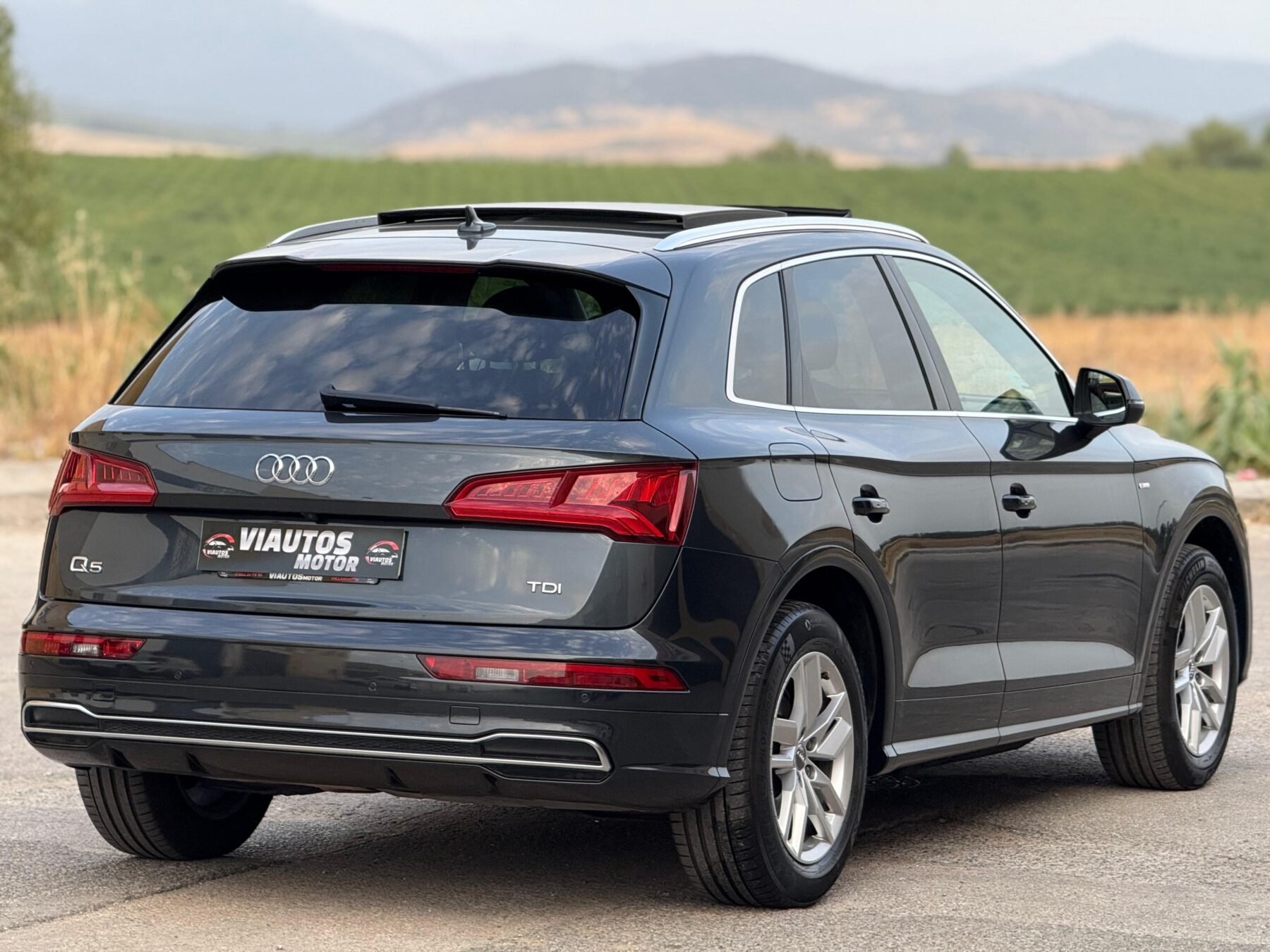 AUDI Q5 S line 2.0 TDI