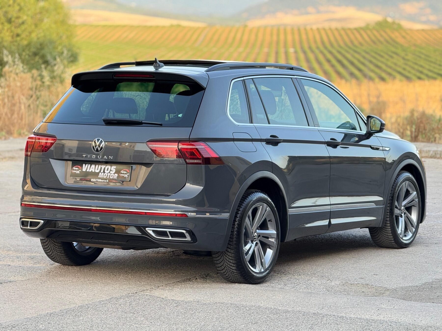VOLKSWAGEN Tiguan RLine 2.0 TDI DSG