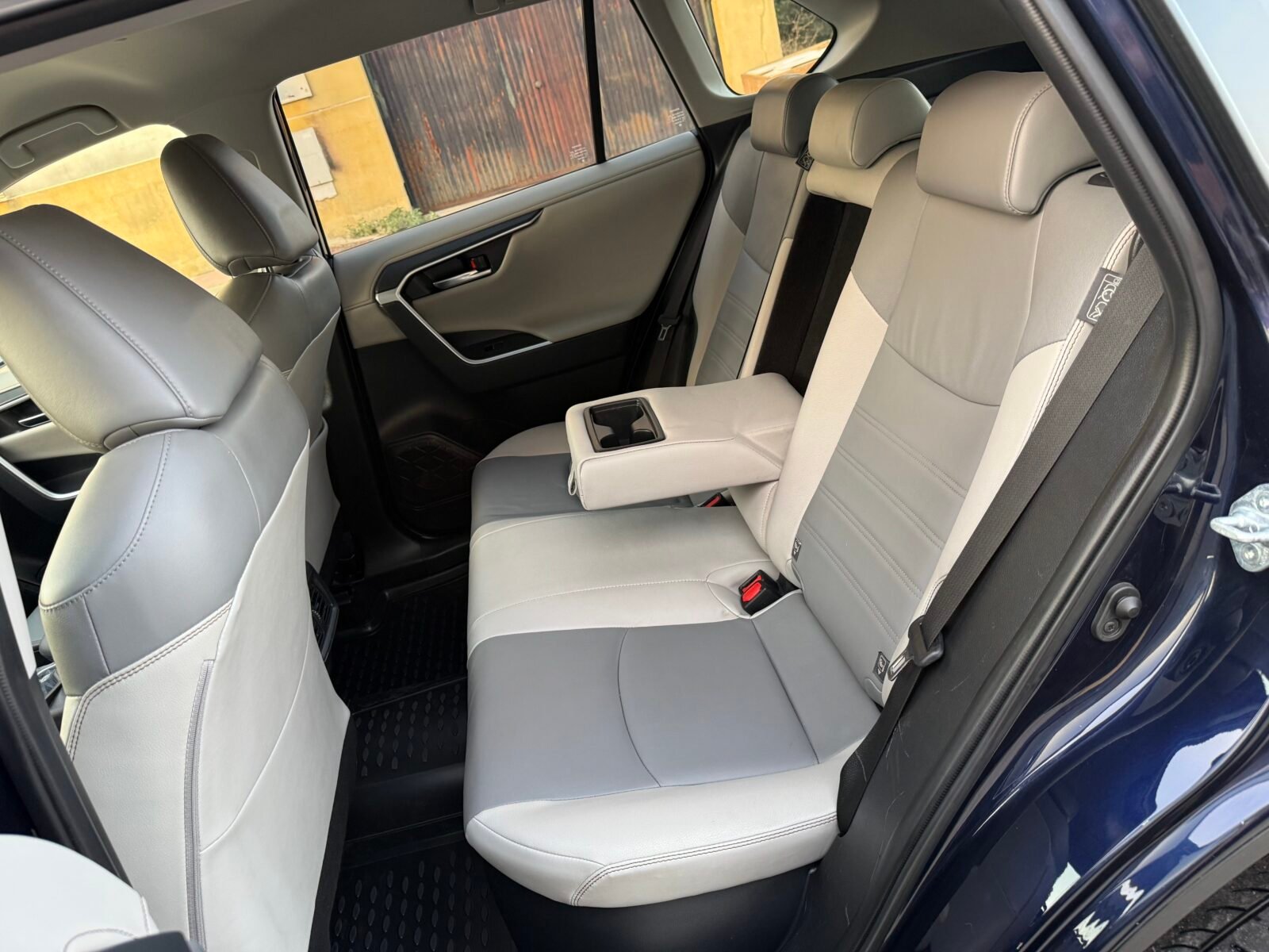 TOYOTA Rav4 Luxury