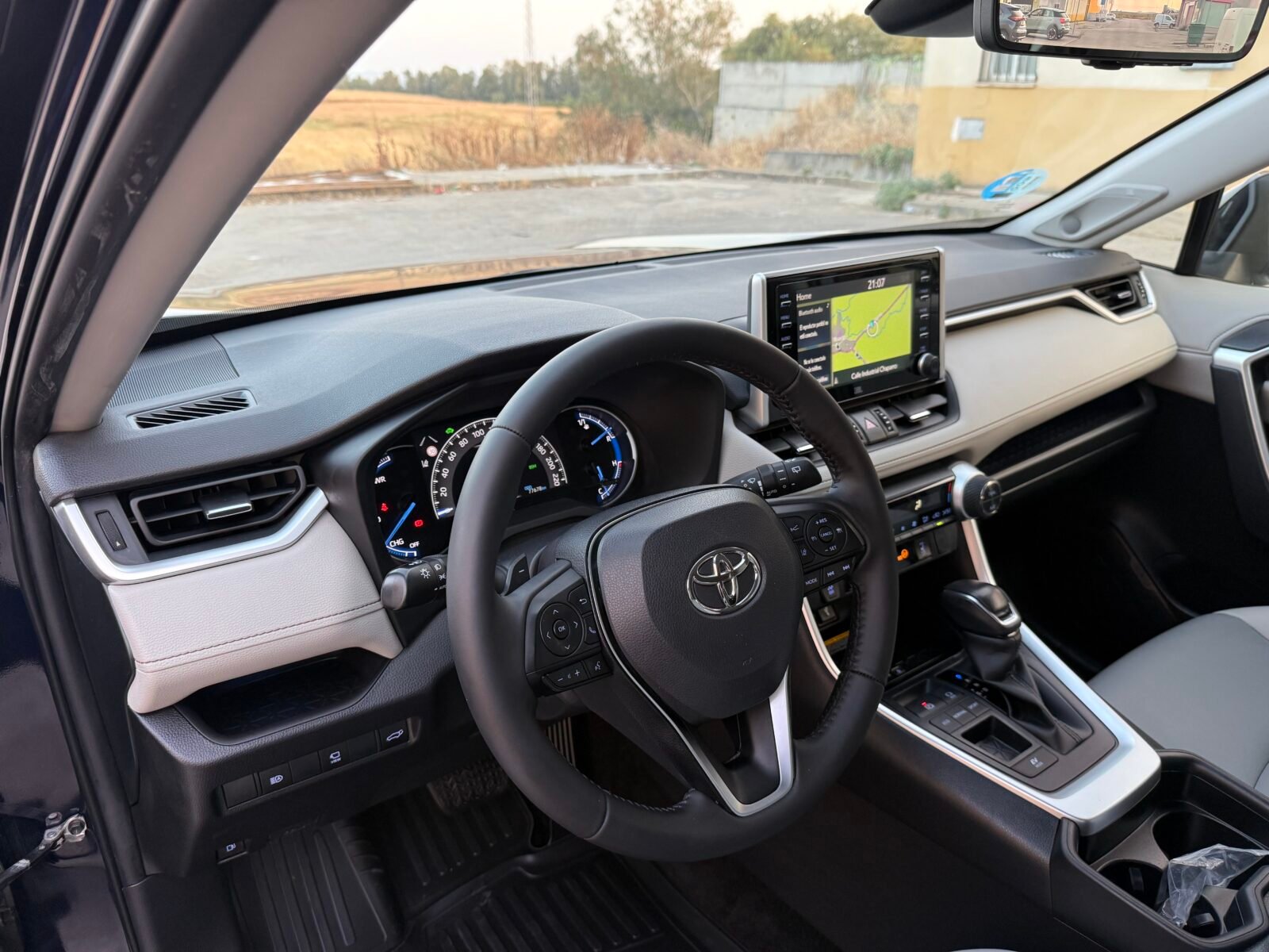 TOYOTA Rav4 Luxury