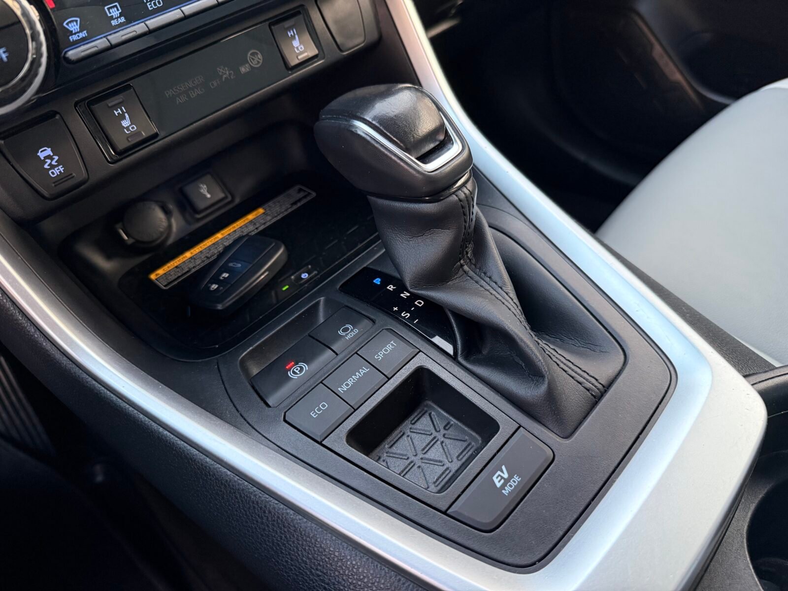 TOYOTA Rav4 Luxury