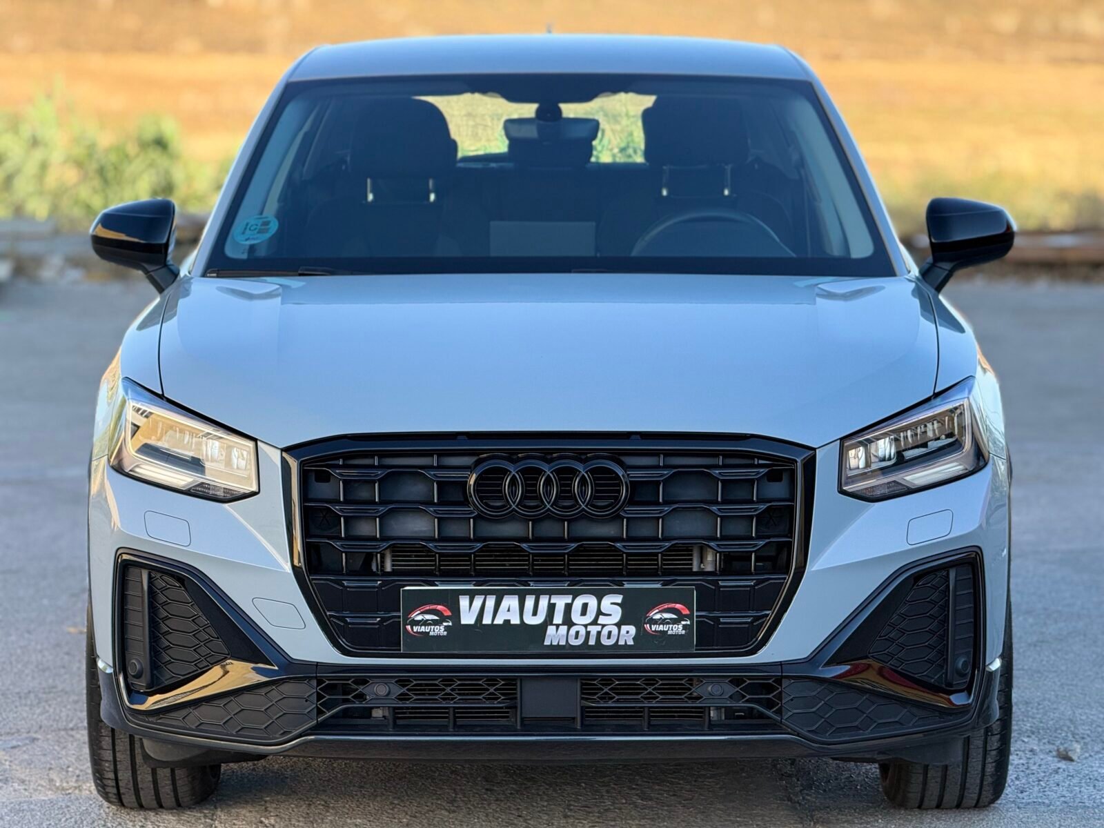AUDI Q2 Black line