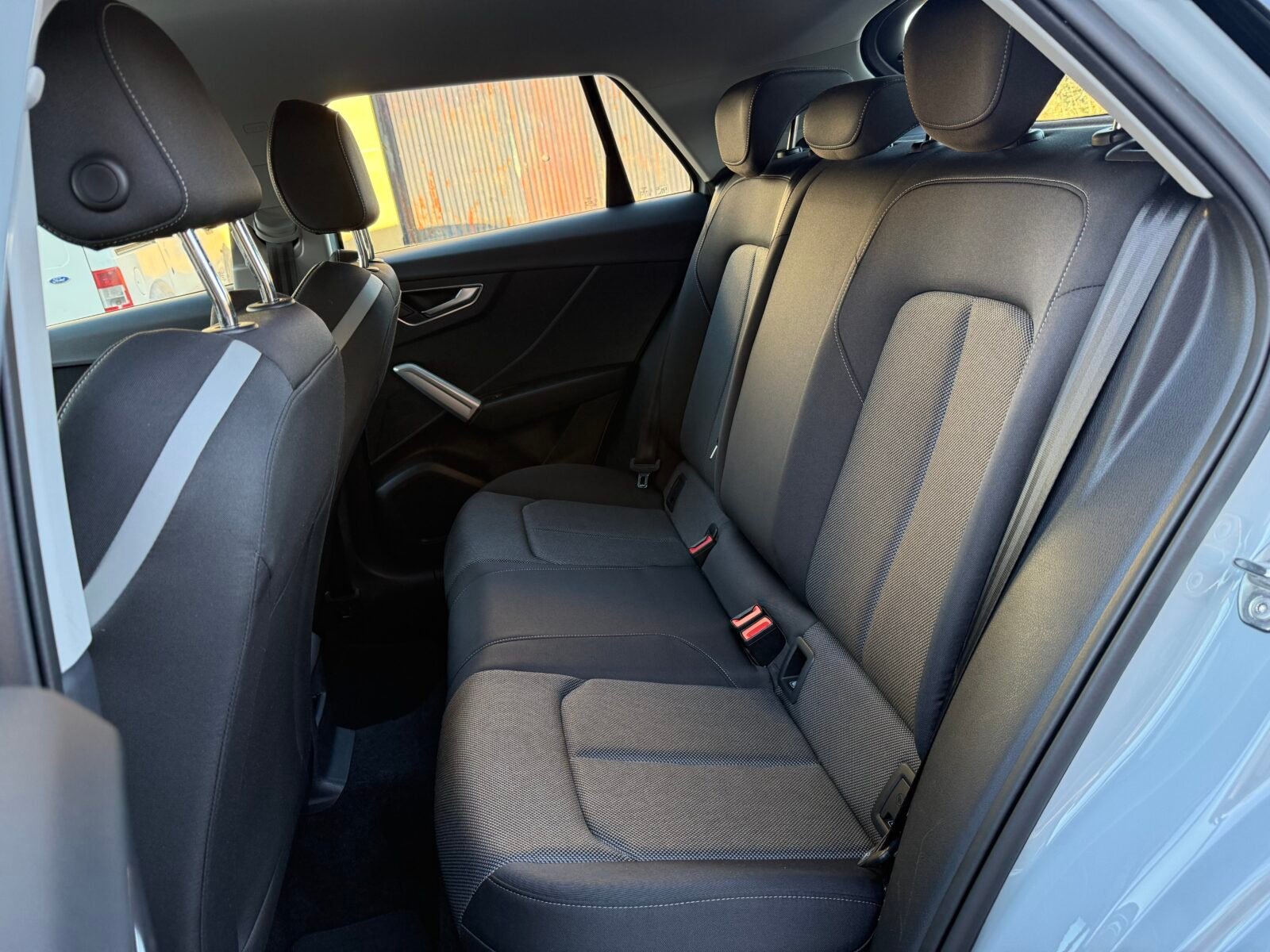 AUDI Q2 Black line