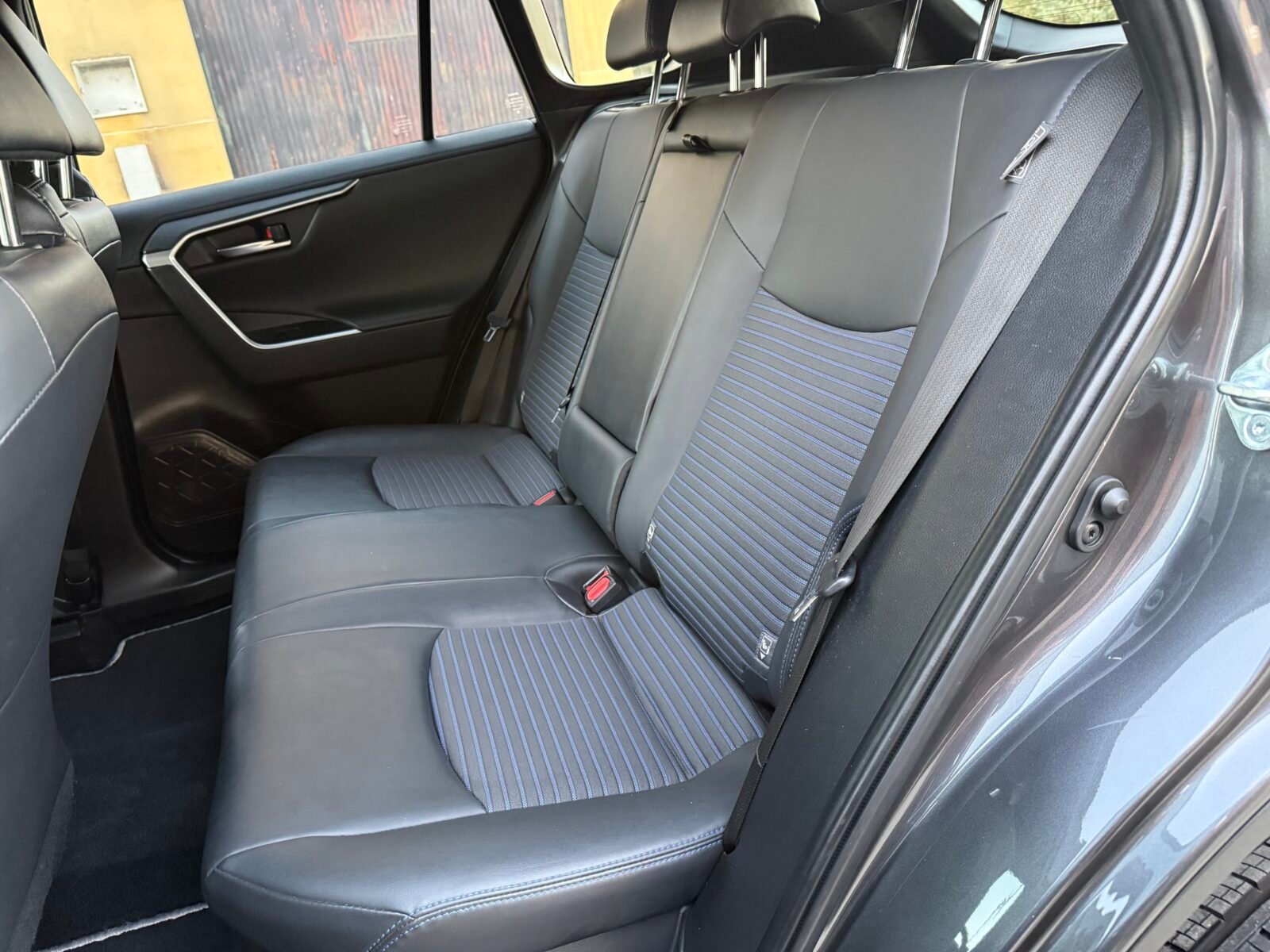 TOYOTA Rav4 Style