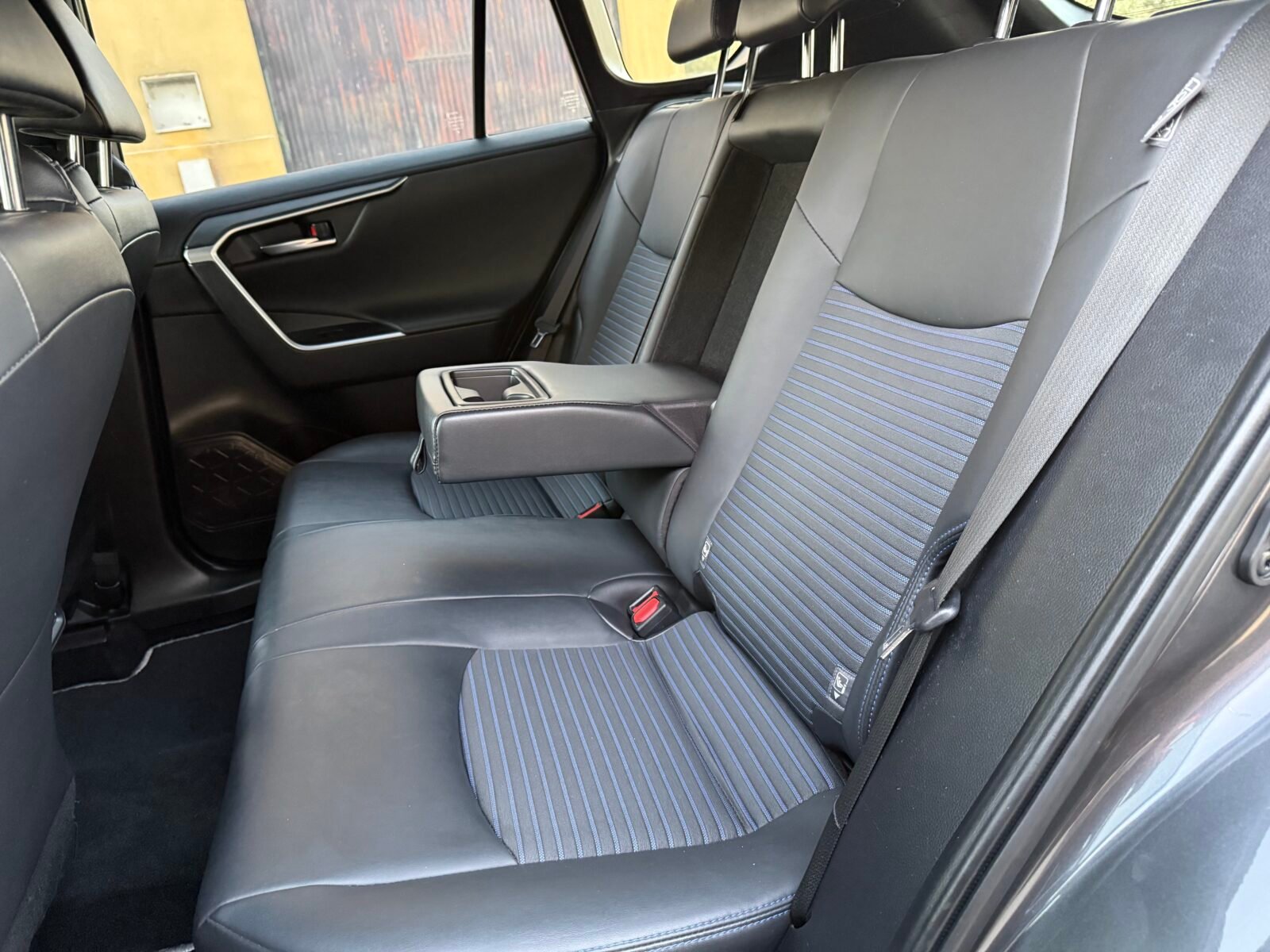 TOYOTA Rav4 Style