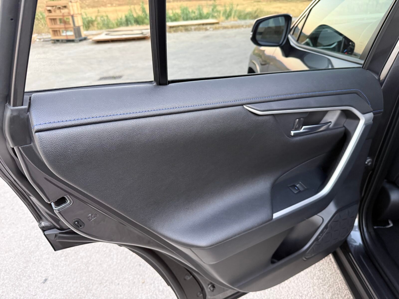 TOYOTA Rav4 Style