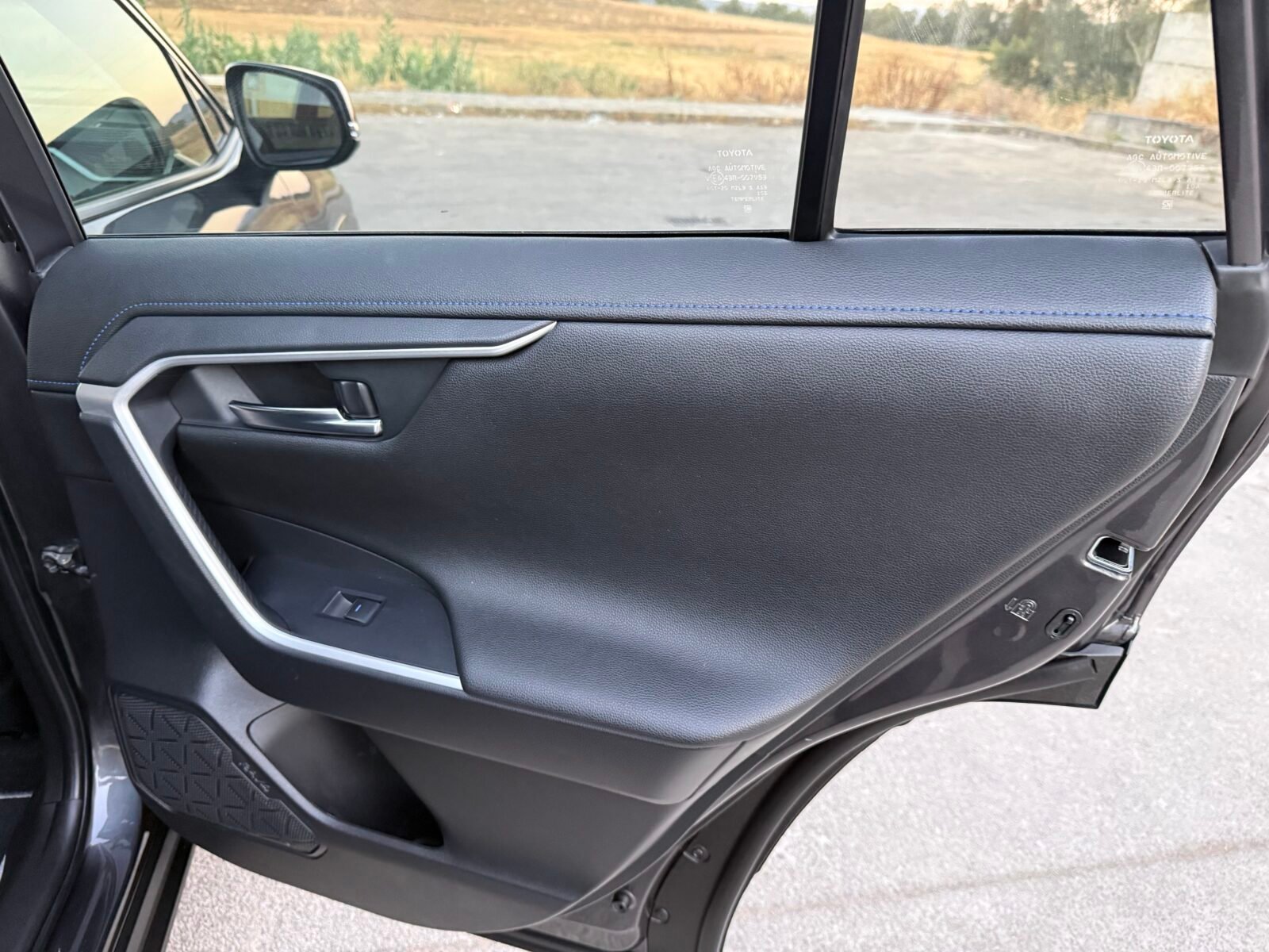 TOYOTA Rav4 Style